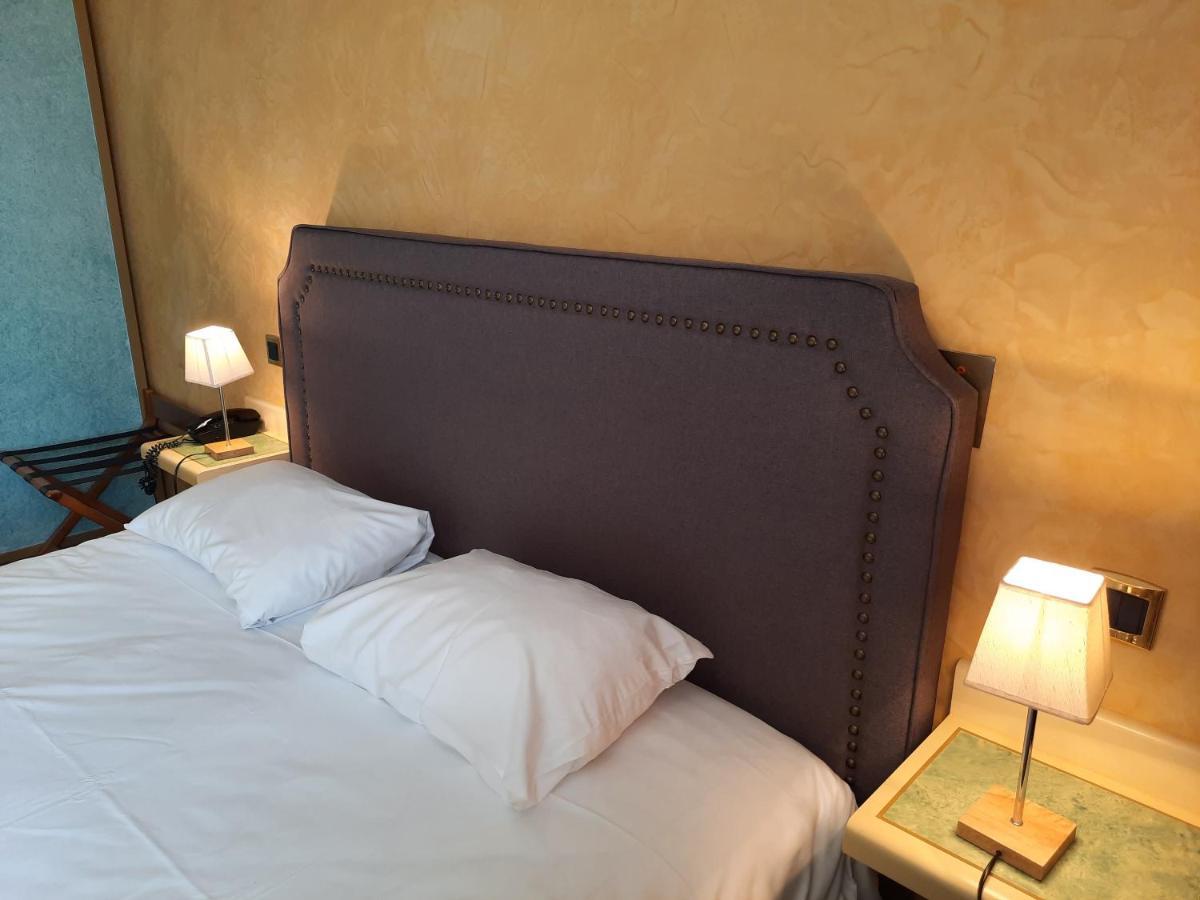 Hotel Logis Restaurant Le Medicis