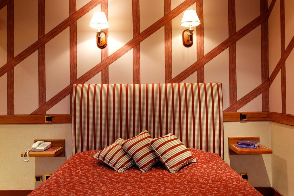 Logis Restaurant Le Medicis 3* Blois