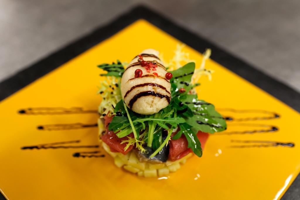 Hotel Logis Restaurant Le Medicis 3*